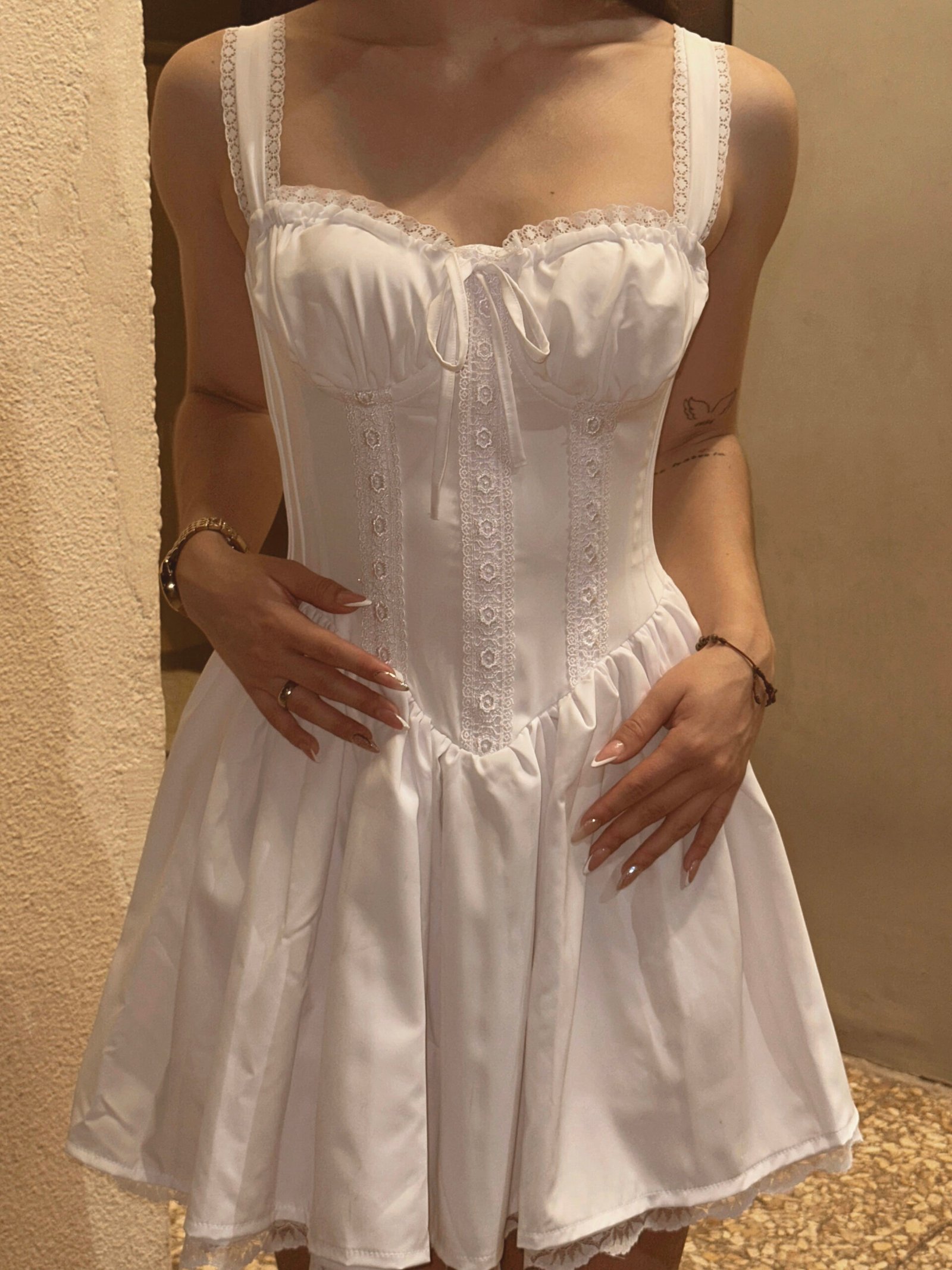 Edited in Tezza with: HSL, Exposure, Brightness, Shadows, & Cocoa Vestido Daisy - Image 1